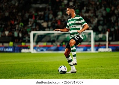 [德甲]格雷茨卡双响奥利塞传射 拜仁3-2沃尔夫斯堡